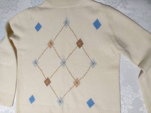 Sweater   by Queenspark - L size