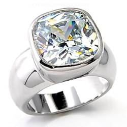 SIZE 7- CLEAR SIMULATED DIAMOND RING