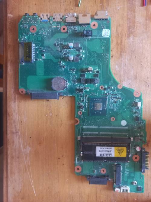 TOSHIBA Satellite C55-A5180  cpu N2820 @ 2.13 Ghz and ram included and screen