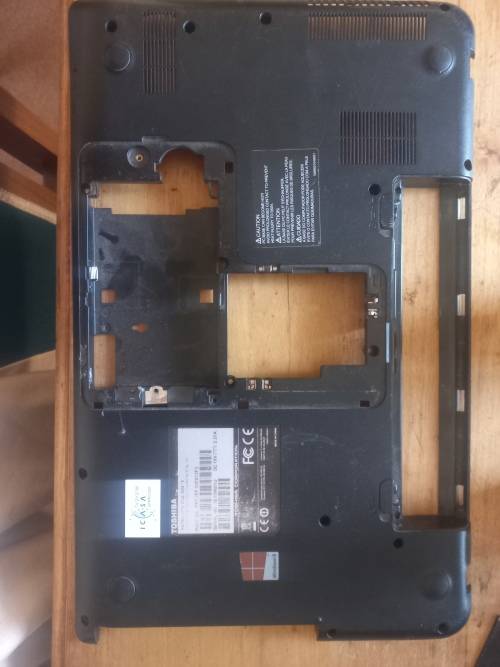 TOSHIBA Satellite C55-A5180  cpu N2820 @ 2.13 Ghz and ram included and screen