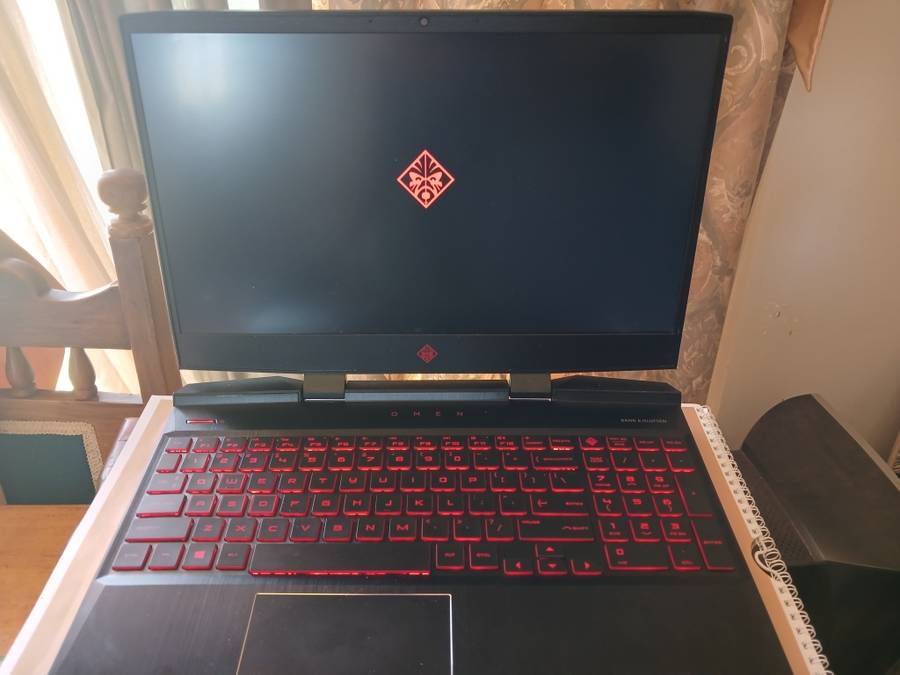 HP Omen 15  dc1047nr Nvidia GeForce RTX 2070  32 gig ram gaming laptop