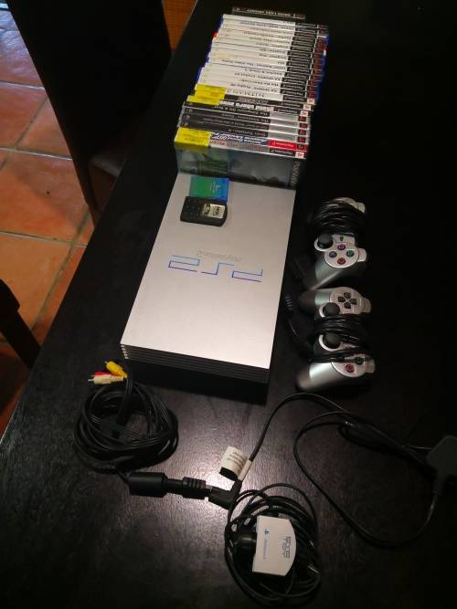 Sony Playstation 2 Silver Edition with games