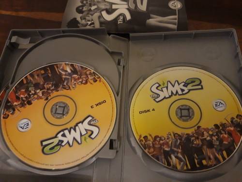 The ORIGINAL Sims 2 Gaming Pack (4 Discs) with Mouse Pad
