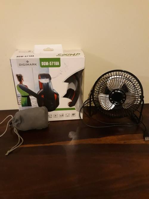 An Awesome Combo of PC Related Items AND A Camera (PLEASE READ DESCRIPTION)
