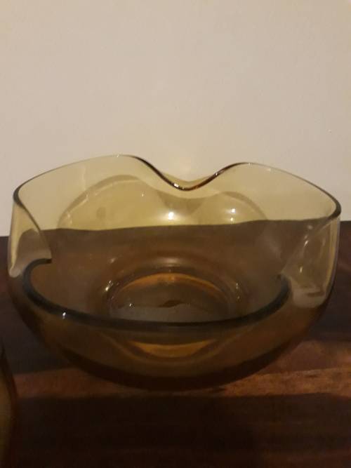 Vintage Folded Glass Bowl Set