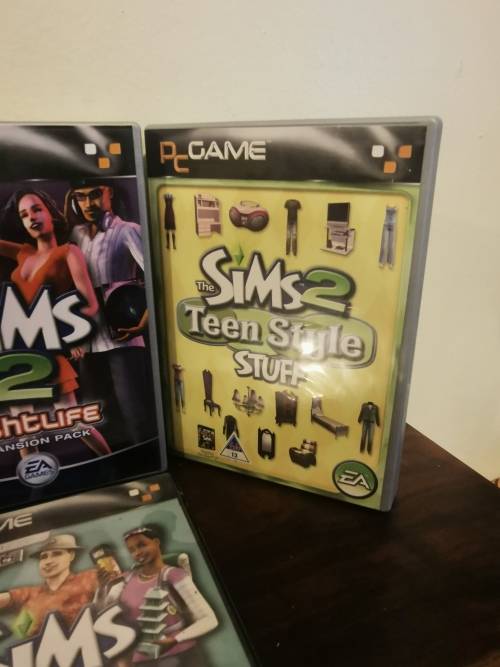 A Huge Sims 2 Collection!