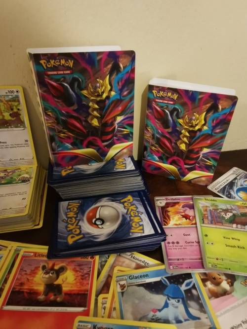 Pokemon Madness! Over 500 Original Cards PLUS Loads of Extras!