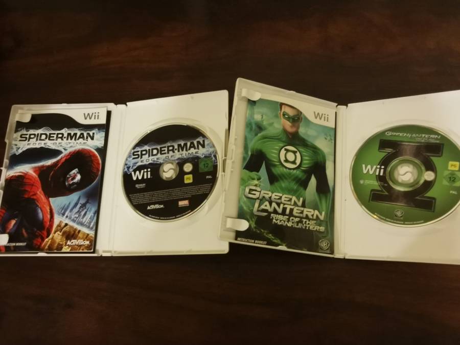 Nintendo Wii Game Combo - with Booklets