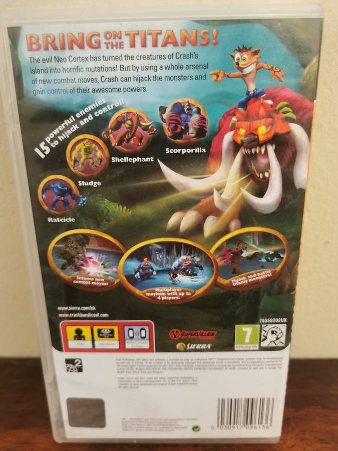 Crash of the Titans on PSP with Booklet