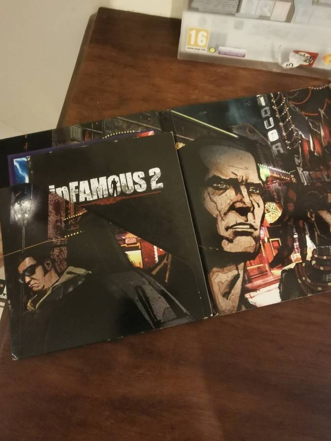 Special Edition of Infamous 2 on PlayStation 3 Complete with Booklet