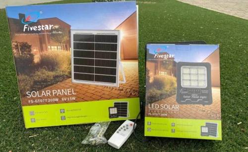 200W Solar Flood Light and Solar Panel