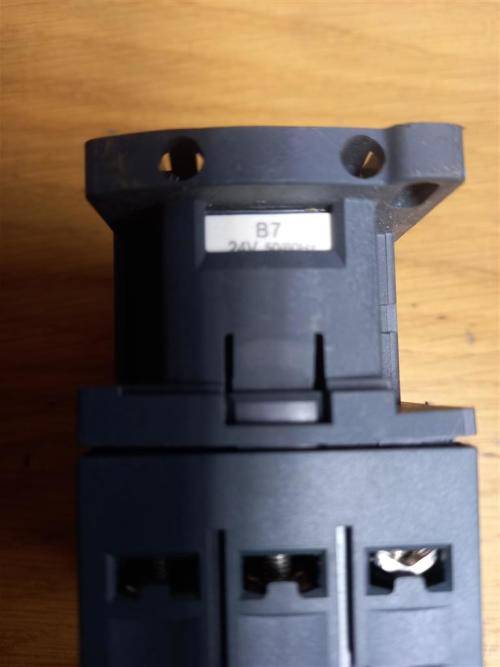 Schneider LC1 D09 B7 24V Contactor