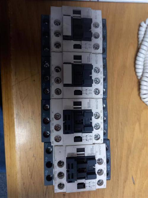 Schneider LC1 D09 B7 24V Contactor