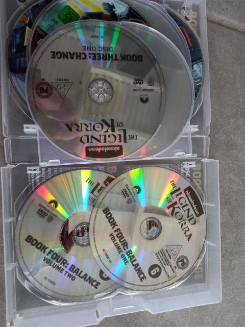 The Legend Of Korra: The Complete Series (Case damaged inside)
