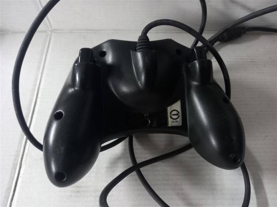 Original Small Type Xbox controller for first Xbox console