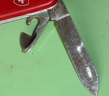 Swiss Army Knife with six blades/instruments