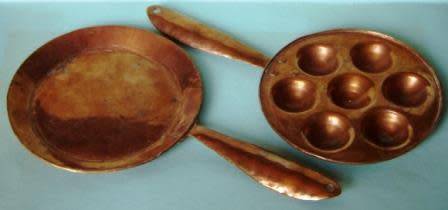 Two Solid Copper Pans.   Attractive item for a wall display.