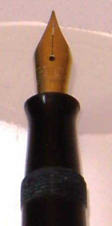 Vintage Parker Pen.   Stamped PARKER POPULAR  M.I.D.