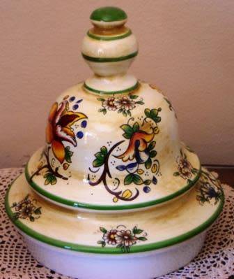 Exotic Capidomonte Porcelain Tea Pot.   ( Large).