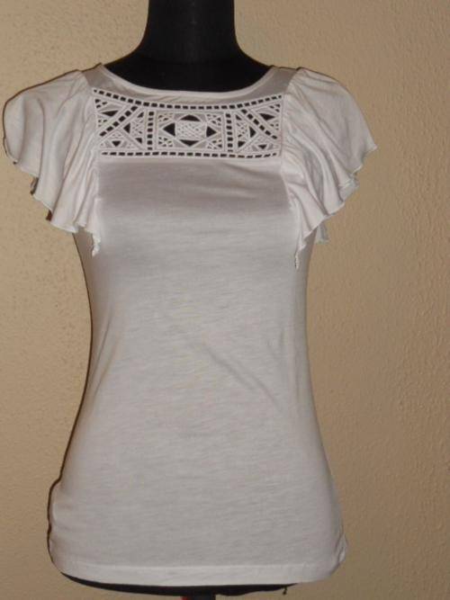 ORIGINAL DESIGNER MANGO TOP - WHITE - SMALL - GREAT BUY - BID FROM R1!
