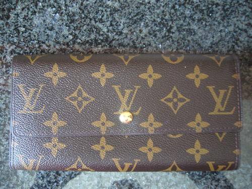 LOUIS VUITTON PURSE