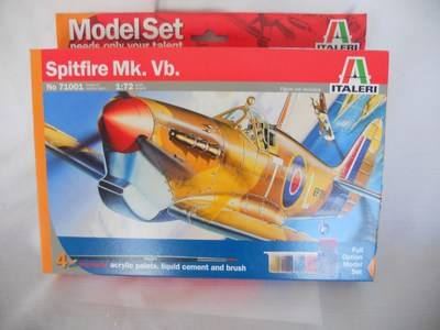 Spitfire Mk.Vb - 1:72 Italeri Full Option Model Set
