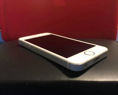 APPLE iPHONE 5S 32GB - SILVER - GOOD CONDITION