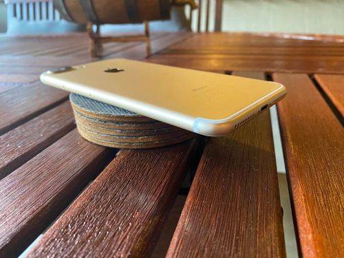 APPLE iPHONE 7 PLUS  - 256GB - GOLD - EXCELLENT CONDITION