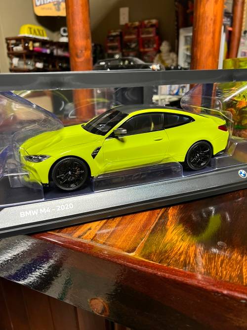 BMW M4 2020 - 1/18 scale MINICHAMPS BMW Dealer Edition - BRAND NEW !!!