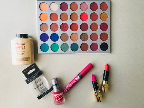 ***FANTASTIC 7 Piece- Makeup Set*******Must Have For Your Collection*******