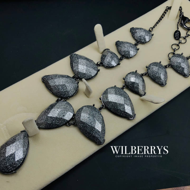 HOT! Must see! Retail: R2,300.00 AMRITA NEW YORK Riverside Teardrop Necklace