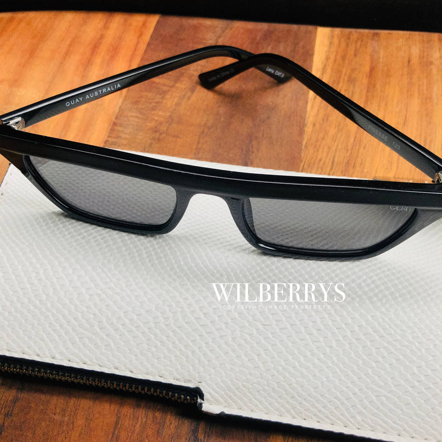 Must see!! QUAY Women's J'LO Jennifer Lopez FINESS Sunglasses **AUTHENTIC BRAND NEW