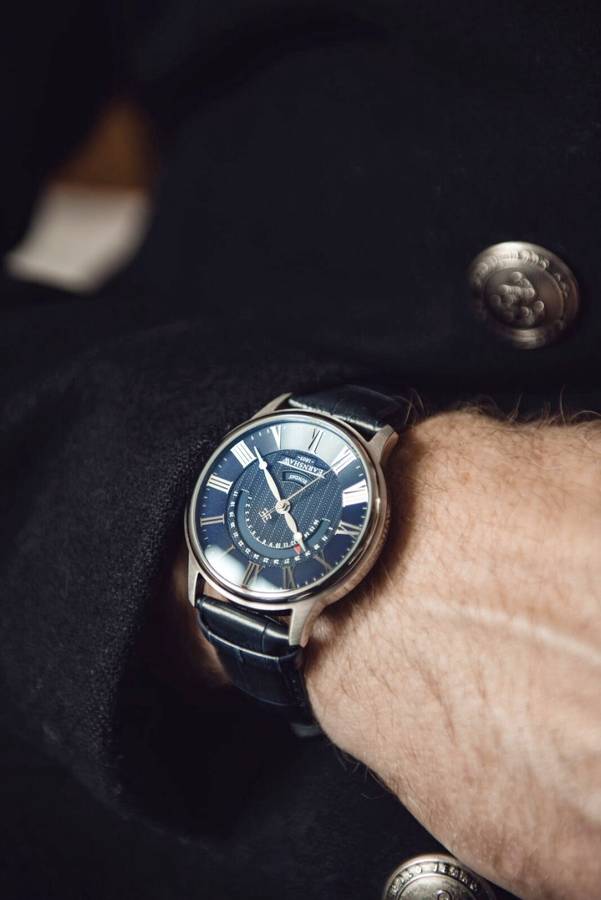 Retail: R8,200.00 Thomas Earnshaw British Grande Date Leather Watch GENUINE, BRAND NEW