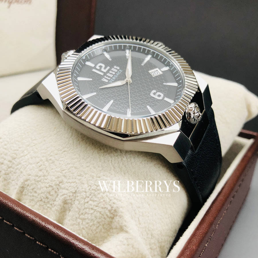 **Retail: R10,000.00*** VERSACE Men's Versus Chicago Surgical Steel Watch BRAND NEW IN BOX