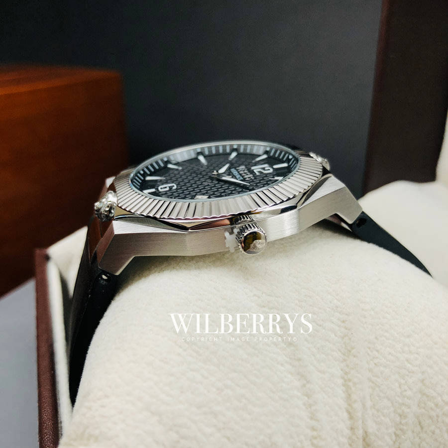 **Retail: R10,000.00*** VERSACE Men's Versus Chicago Surgical Steel Watch BRAND NEW IN BOX