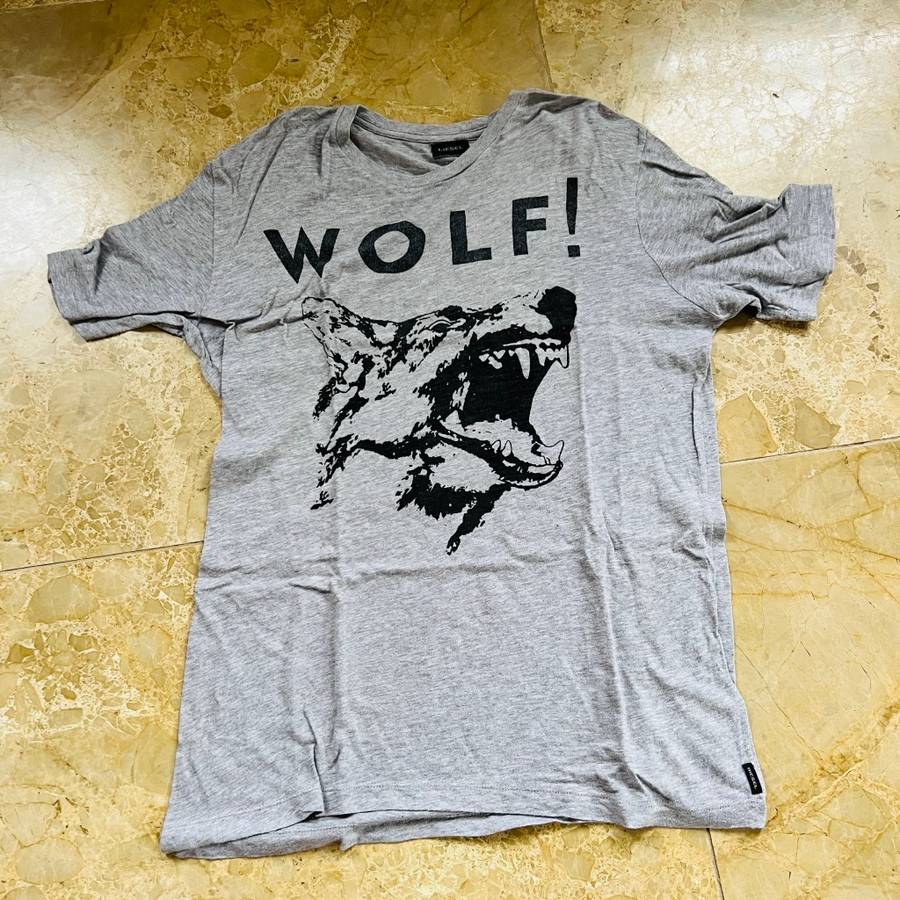 good condition DIESEL `Wolf!` Tan T-Shirt Size M - 100% GENUINE