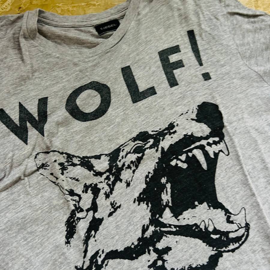 good condition DIESEL `Wolf!` Tan T-Shirt Size M - 100% GENUINE