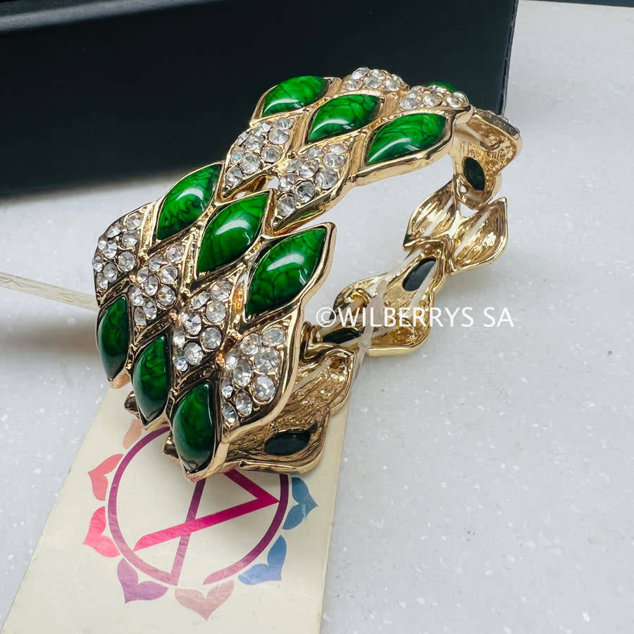 rrp R1950.00 AMRITA NEW YORK Enigma Green Crystalised Evening Bracelet hot!!!