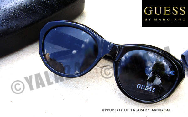 **R3,600.00** GUESS Black Sexy Signature Sunglasses + Certificate + Carry Case