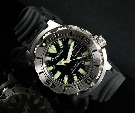 SEIKO BLACK MONSTER AUTOMATIC MEN'S WATCH + OFFICIAL MANUAL & GIFT BOX
