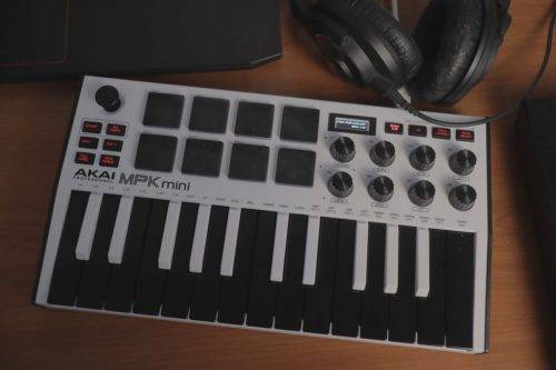 AKAI Professional MPK mini mk3 White (USED)