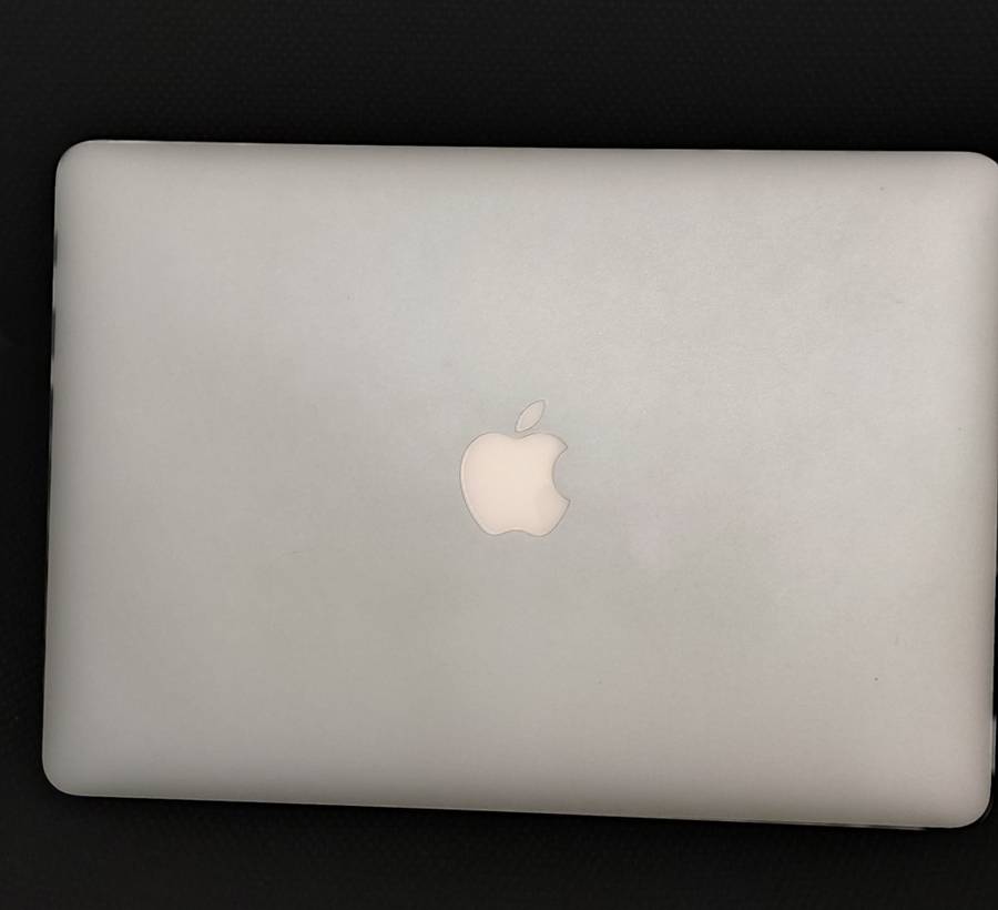 i7 Macbook Air 2011 , 13` display, 4gb Ram, 256gb SSD, macOS High Sierra