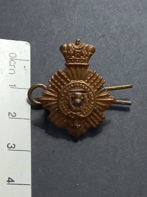 1902 - 1922 Duke of Edinburgh`s Own Volunteer Rifles collar badge.
