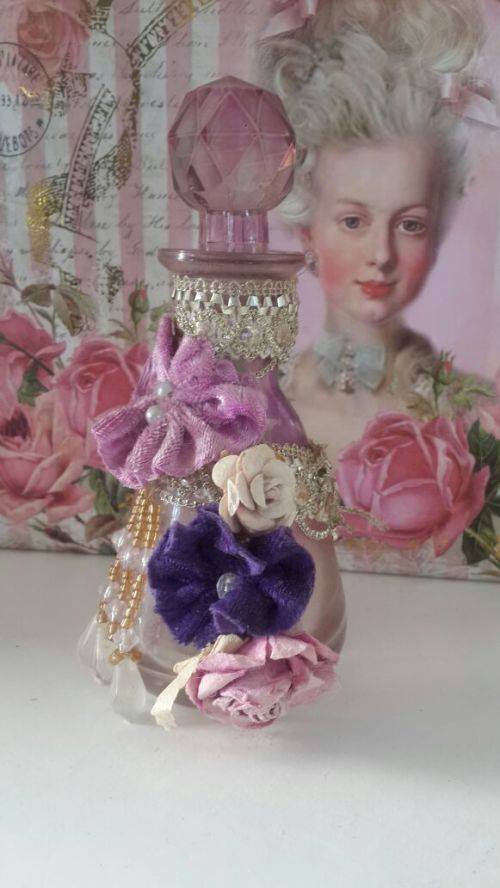 VINTAGE DECORATED PERFUME BOTTLE