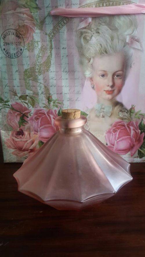 PRETTY PINK PETTICOAT PERFUME BOTTLE