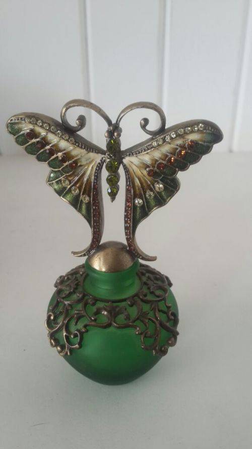 EXQUISITE BUTTERFLY PERFUME BOTTLE