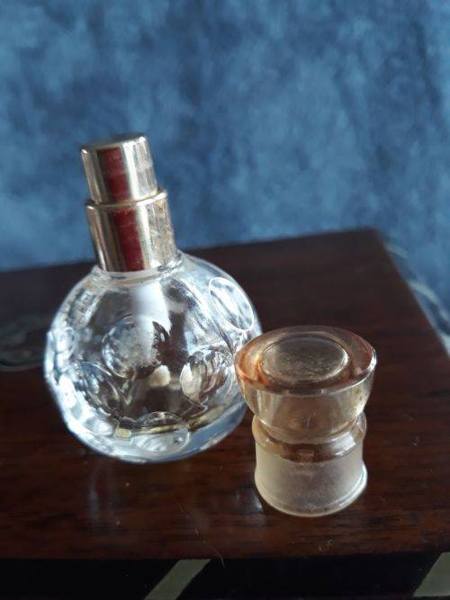 MINIATURE PERFUME BOTTLE OF DOLCE VITA BY CHRISTIAN DIOR