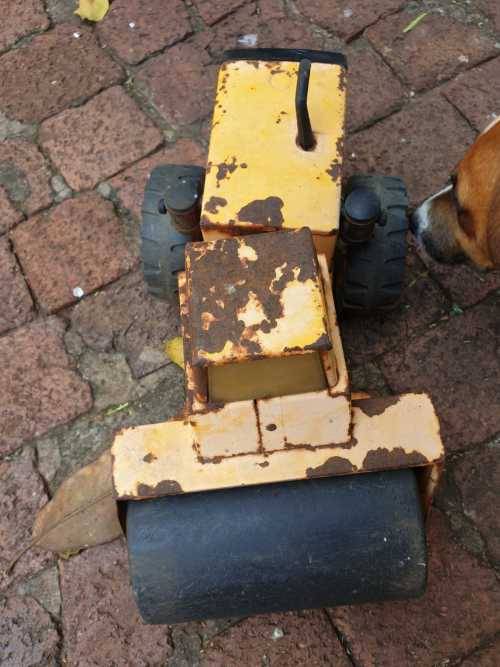 LARGE 1970S MIGHTY TONKA ROLLER