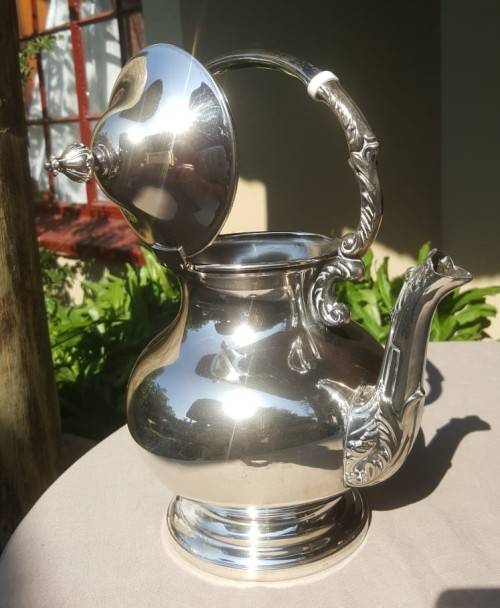BEAUTIFUL VINTAGE ENGLISH SILVER PLATED COFFEE/TEA SET WITH TRAY