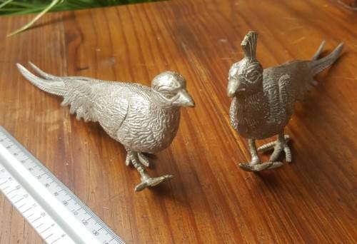 MAGNIFICENT VINTAGE PAIR OF SILVER PLATED PHEASANTS ITALIAN MENU HOLDERS